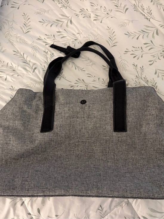 lululemon athletica Handbags - lululemon athletica Gray Travel Tote with Black Handles
